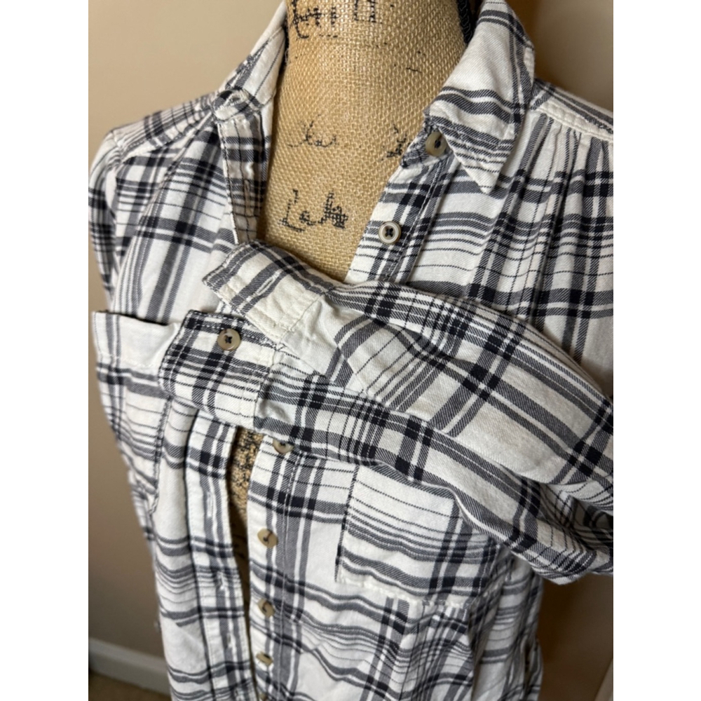 EUC Pilcro from Anthropologie Flannel - Picture 3 of 10